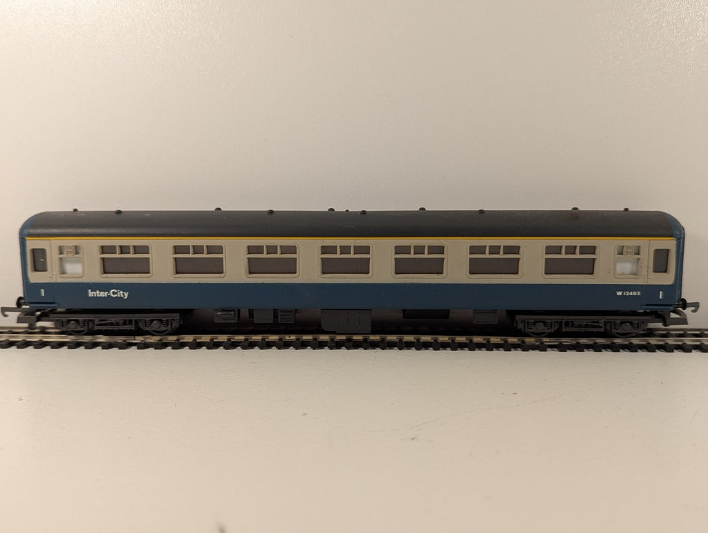 Lima OO Gauge BR Mk2 Coach W13493 Blue & Grey