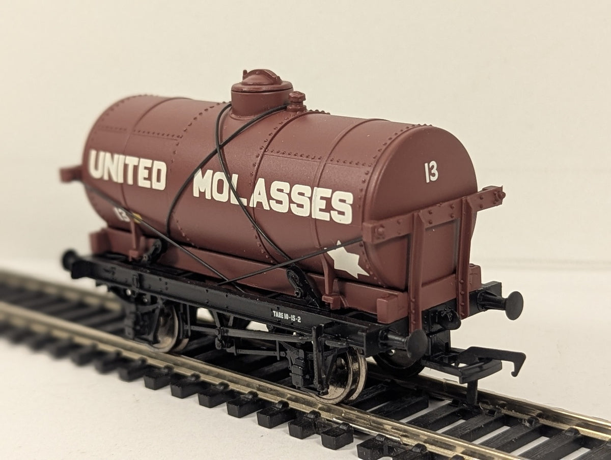 Bachmann OO Gauge 14 Ton Tank Wagon with Large Filler United Molasses 13 37-678