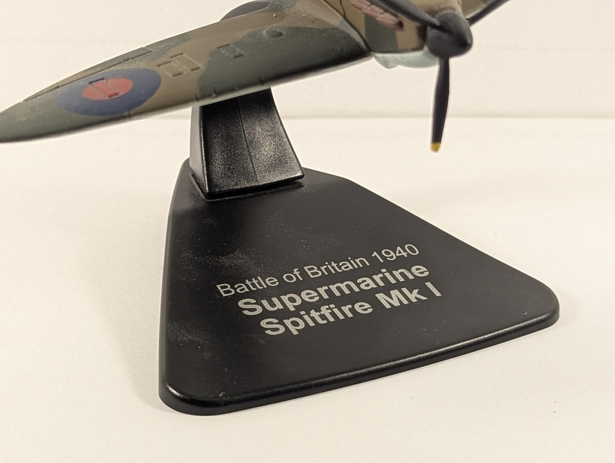 Supermarine Spitfire Mk I Die-cast Model Aircraft R6595 RAF Camouflage (DW-E)