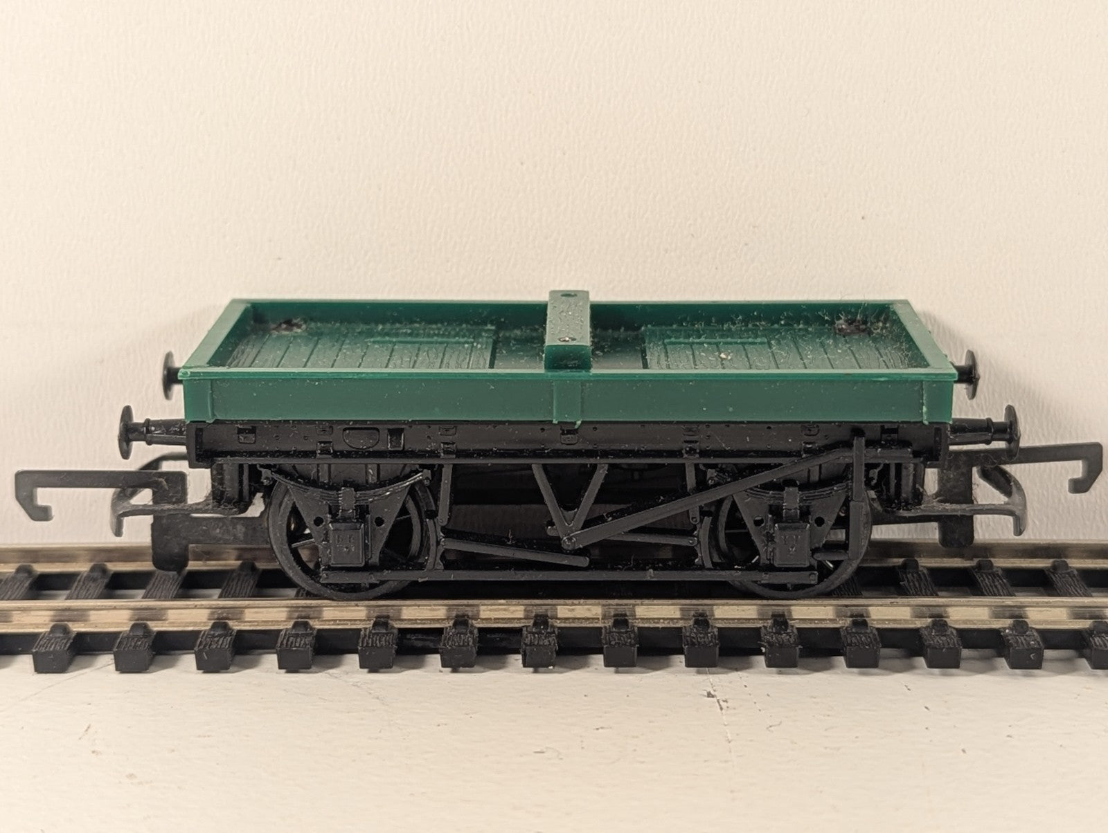 Hornby Tri-ang OO Gauge R676 Bolster Wagon B913011