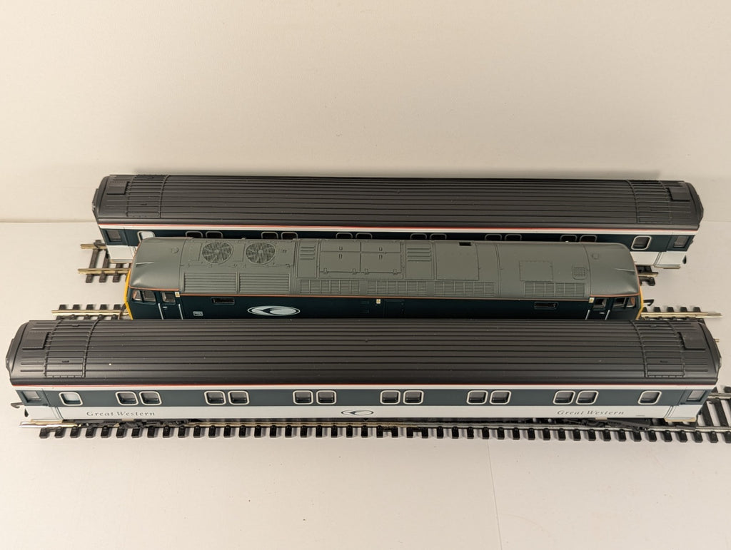 Lima L149970 OO Gauge GWR Class 47 & Two Mk3 Sleeper Coaches Set - boxed