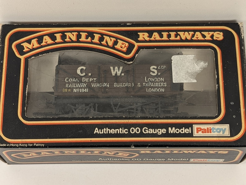 Mainline Railways OO Gauge 7 Plank Wagon C.W.S. Goods Wagon 1941 C.W.S. Brown