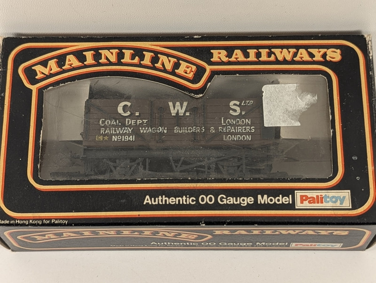 Mainline Railways OO Gauge 7 Plank Wagon C.W.S. Goods Wagon 1941 C.W.S. Brown
