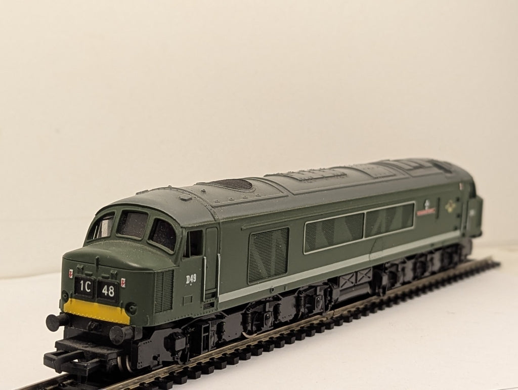 Mainline OO Gauge Class 45 'The Manchester Regiment' Diesel Loco