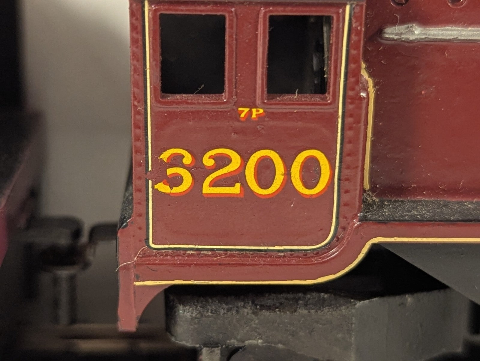 Tri-ang OO Gauge Princess Royal Class Steam Locomotive 6200 LMS Maroon