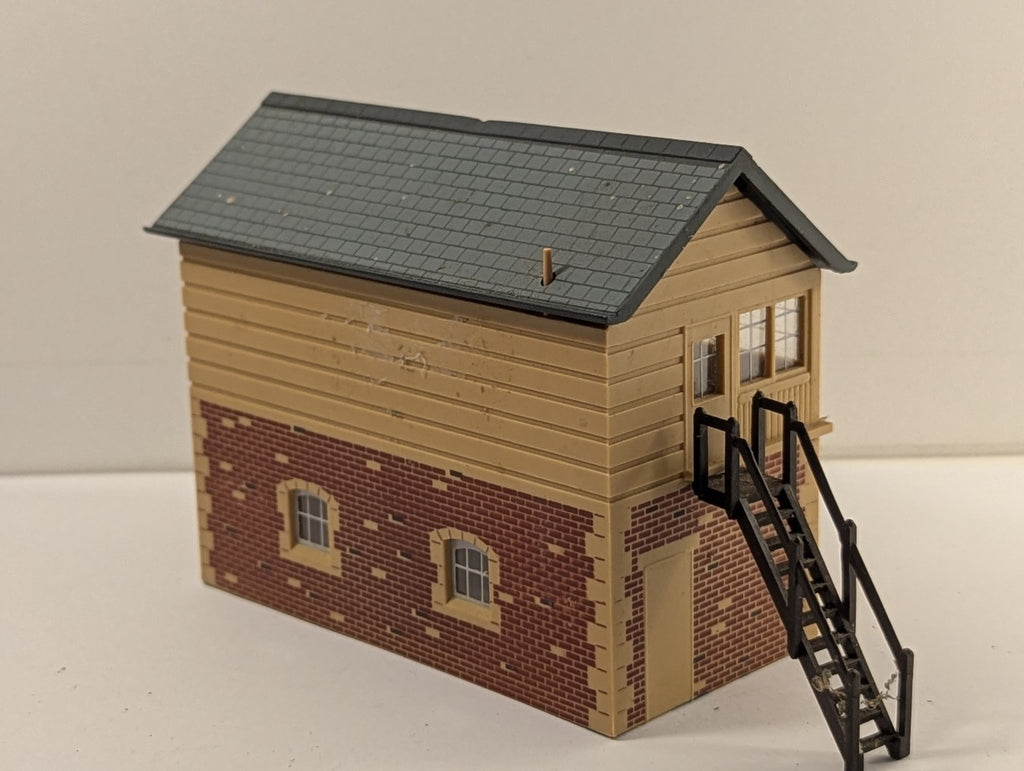Hornby OO Gauge R503 Signal Box