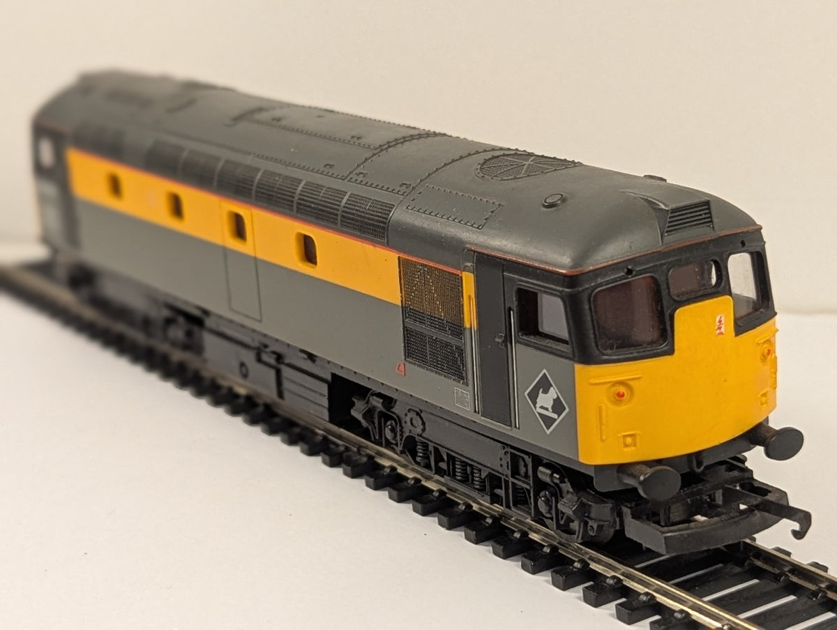 Lima 205245A1 OO Gauge Class 26 Civil Engineers Dutch Grey - missing buffer