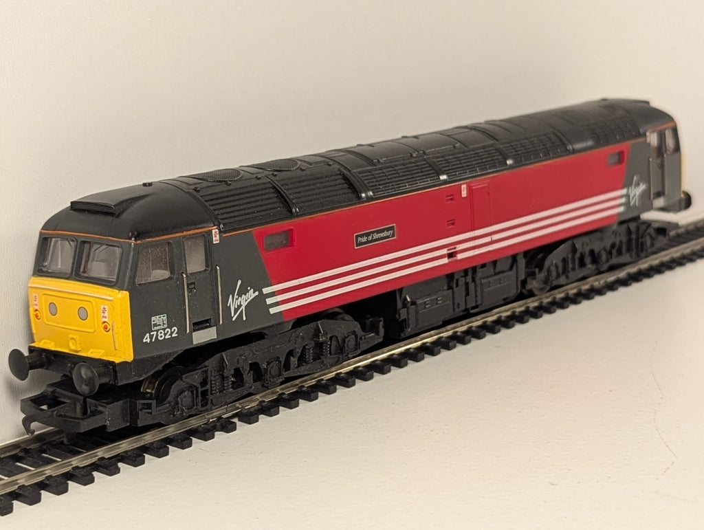Hornby R1022 Class 47 Diesel Locomotive 47822 ‘Pride of Shrewsbury’ Virgin Train