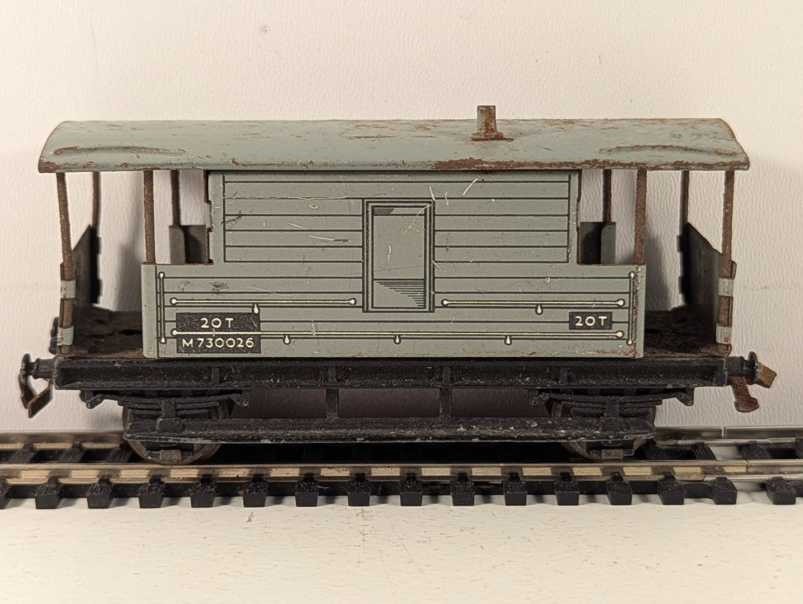 Hornby Dublo OO Gauge BR 20-Ton Goods Brake Van Goods Wagon M730026