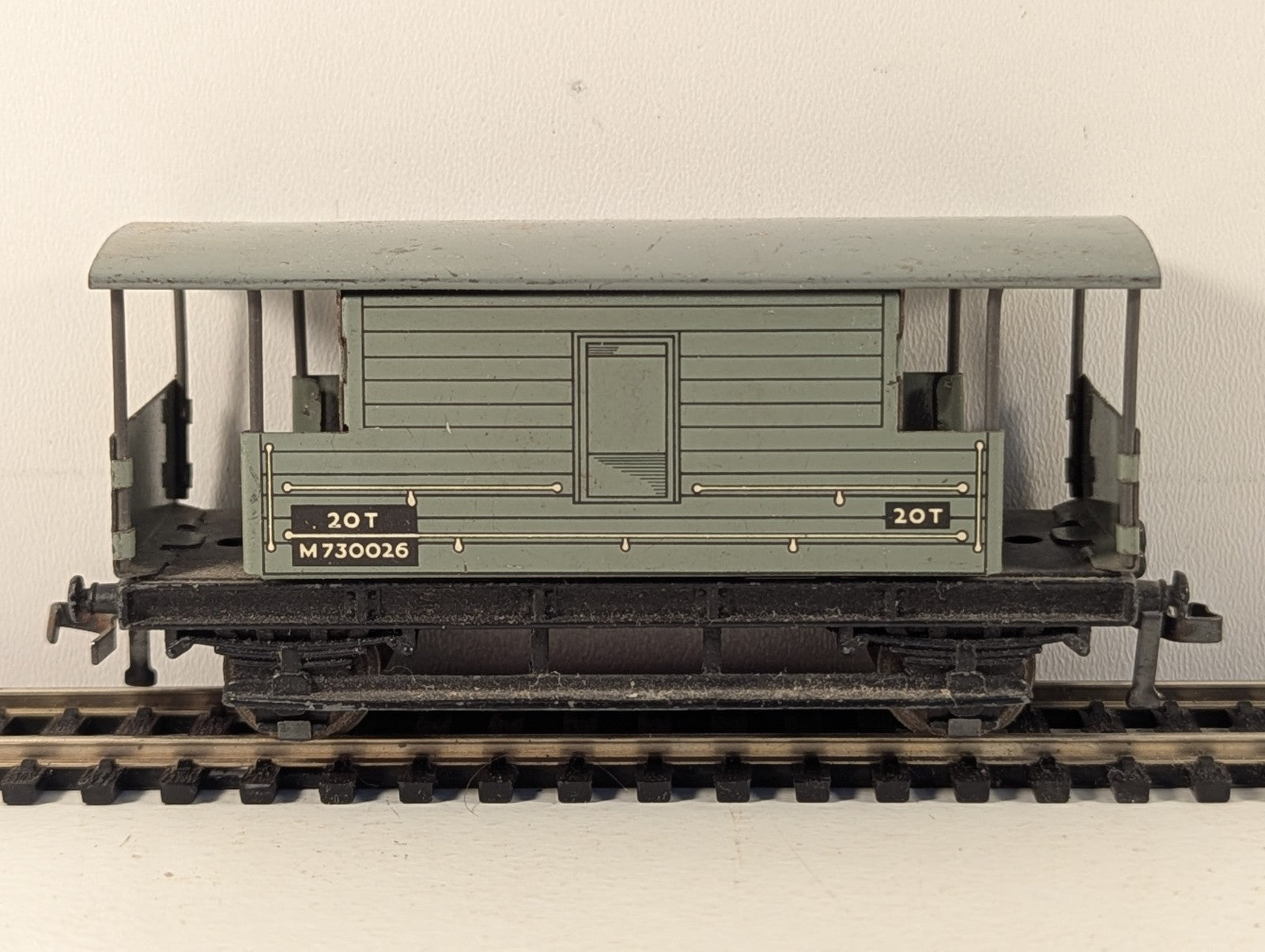 Hornby Dublo BR 20 Ton Brake Van Tinplate OO Gauge