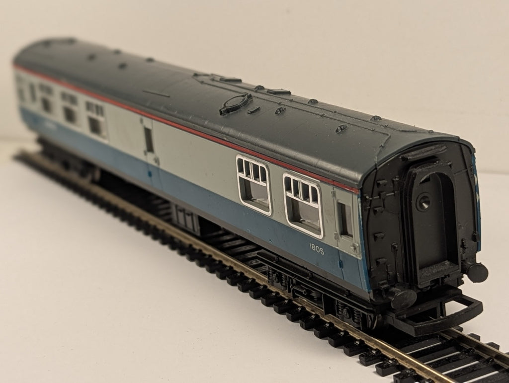 Hornby OO Gauge R426 BR Mk1 Buffet Car Coach 1805 Blue & Grey