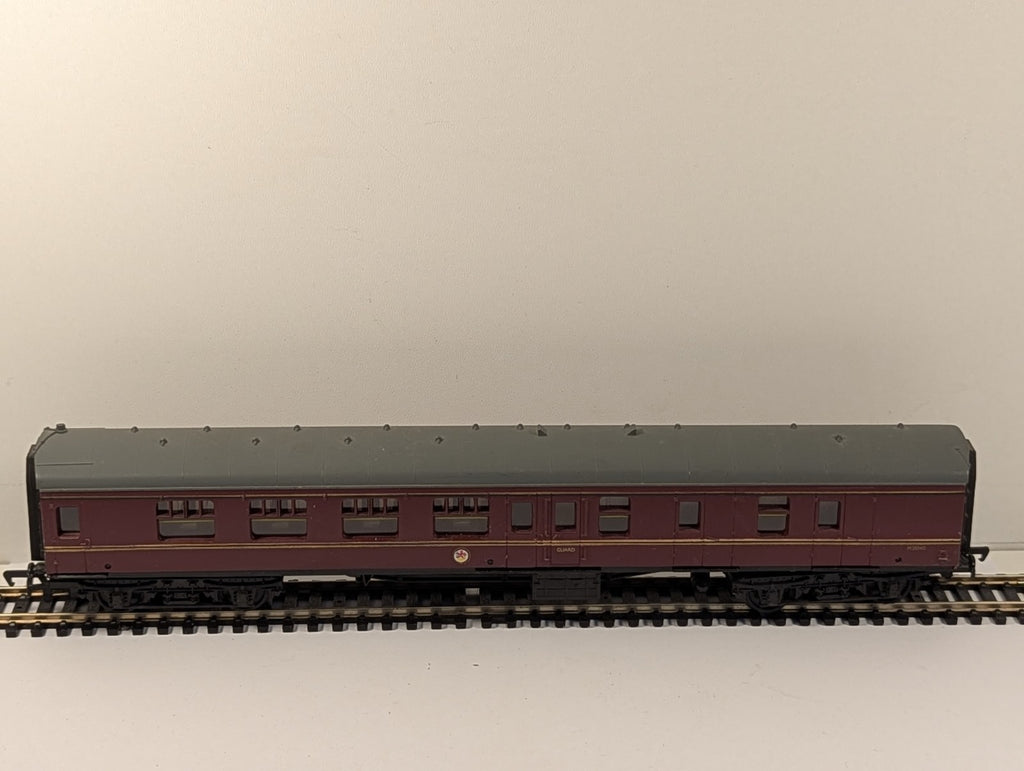 Mainline OO Gauge BR Maroon Mk1 Brake Coach