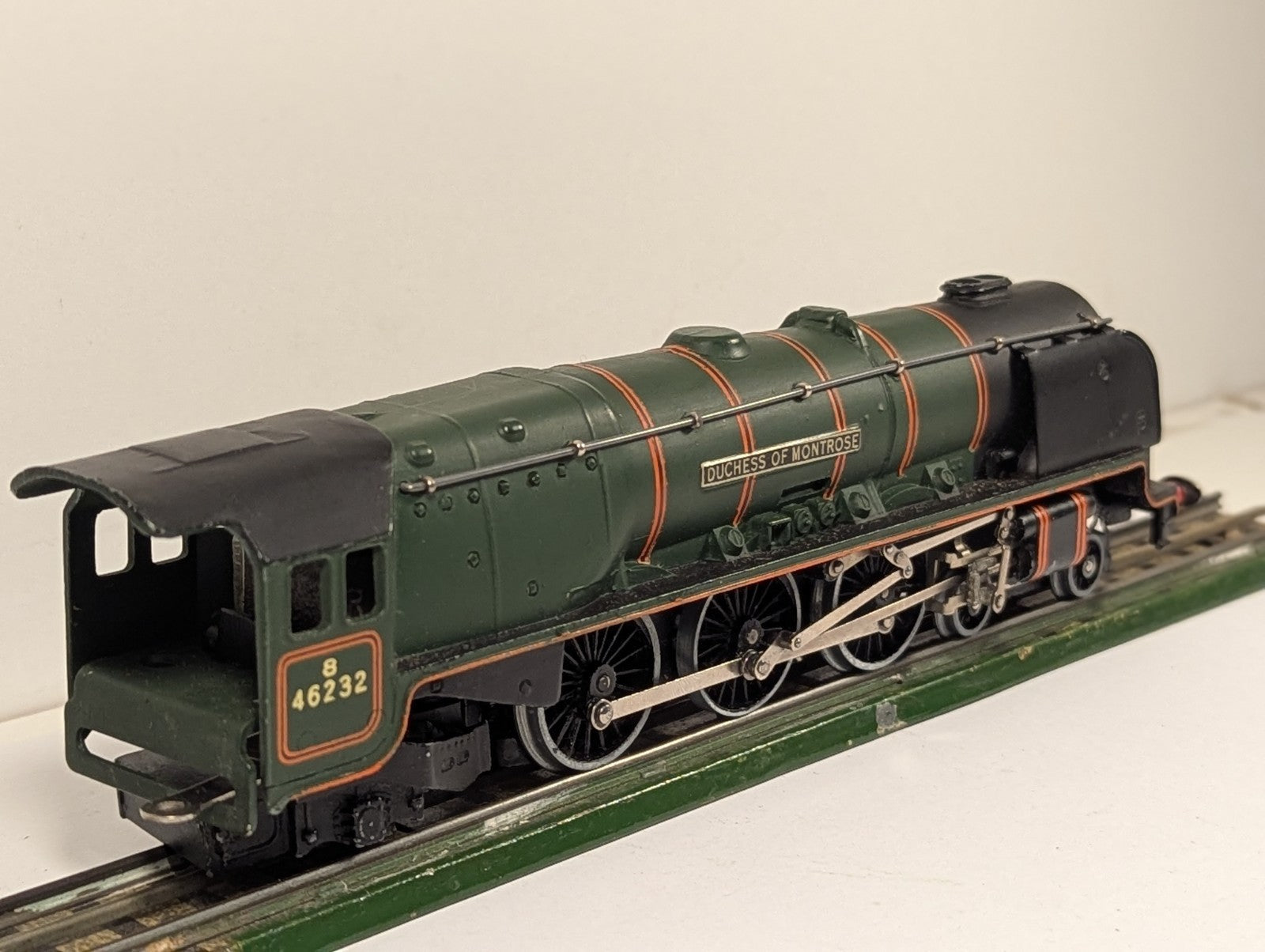 Hornby-Dublo EDL12 OO Gauge 3-Rail Duchess of Montrose BR Green