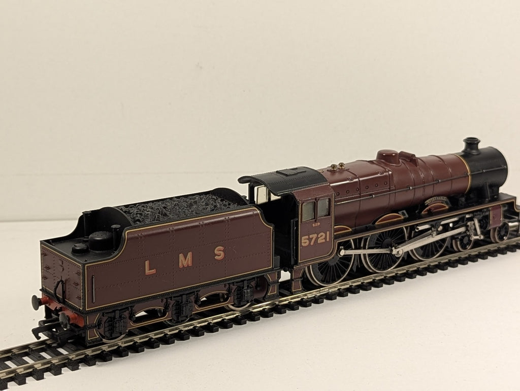 Bachmann OO Gauge LMS Jubilee Class 5721 'Impregnable' Steam Locomotive LMS Red
