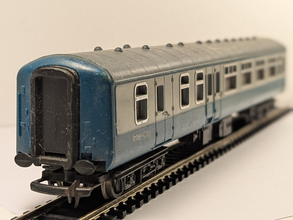 Hornby OO Gauge BR Mk1 Brake Second Corridor (BSK) Passenger Coach