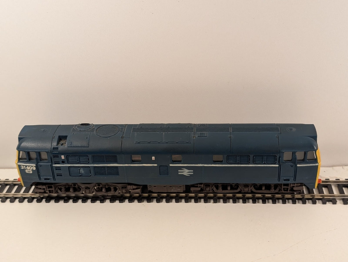 Airfix BR Class 31 Diesel Locomotive No. 31409 in BR Blue – Missing Buffers