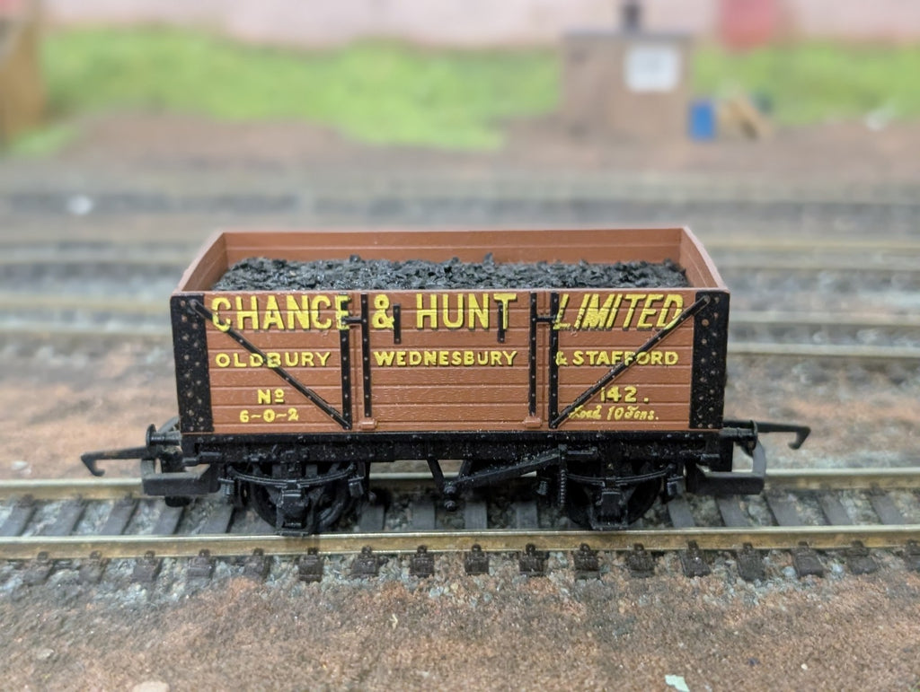 Hornby 7 plank wagon 'Chance & Hunt OO gauge