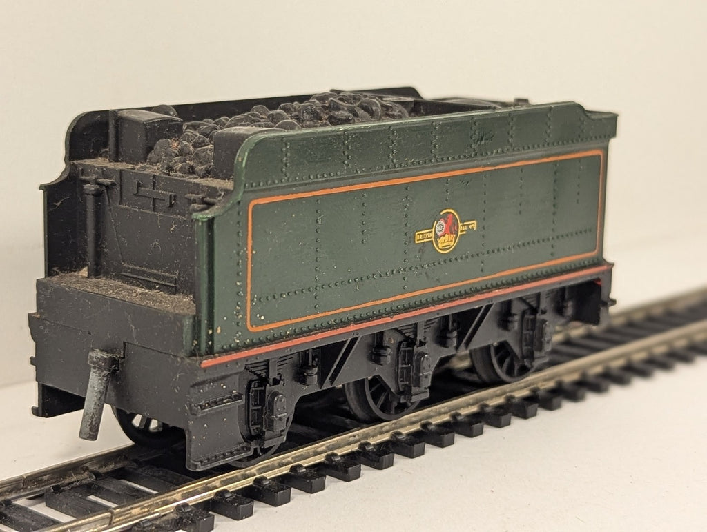 Hornby OO Gauge Fowler 3500 Gallon Tender BR Lined Green (Early Emblem)