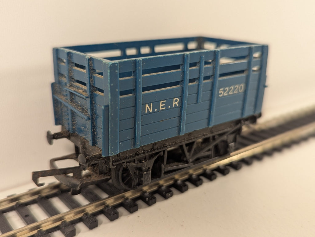 Tri-ang Hornby R781 OO Gauge NER Coke Wagon No.52220 – Blue
