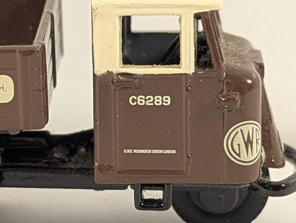 Lledo OO Gauge Scammell Mechanical Horse and Trailer Die-cast Model Vehicle