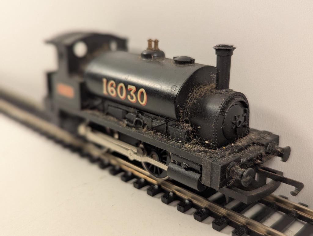 Hornby R337 LMS Class 0F ‘Pug’ 16030 0-4-0ST Tank Locomotive Needs Attention