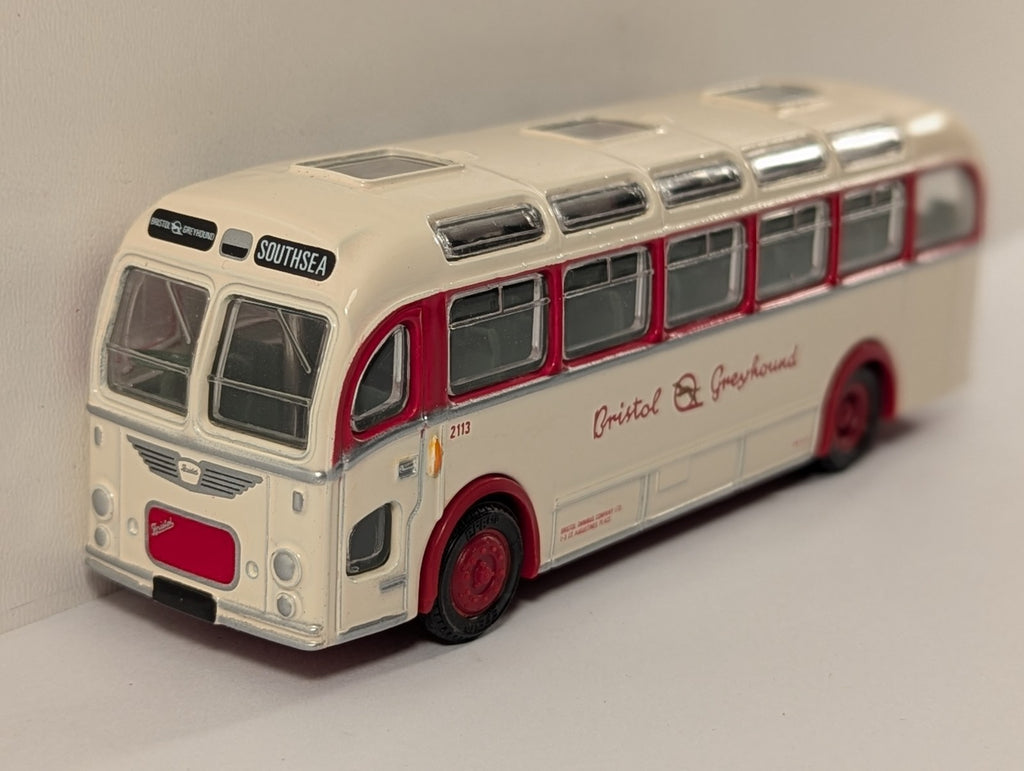Exclusive First Editions (EFE) Bristol MW Coach – Bristol Greyhound Livery