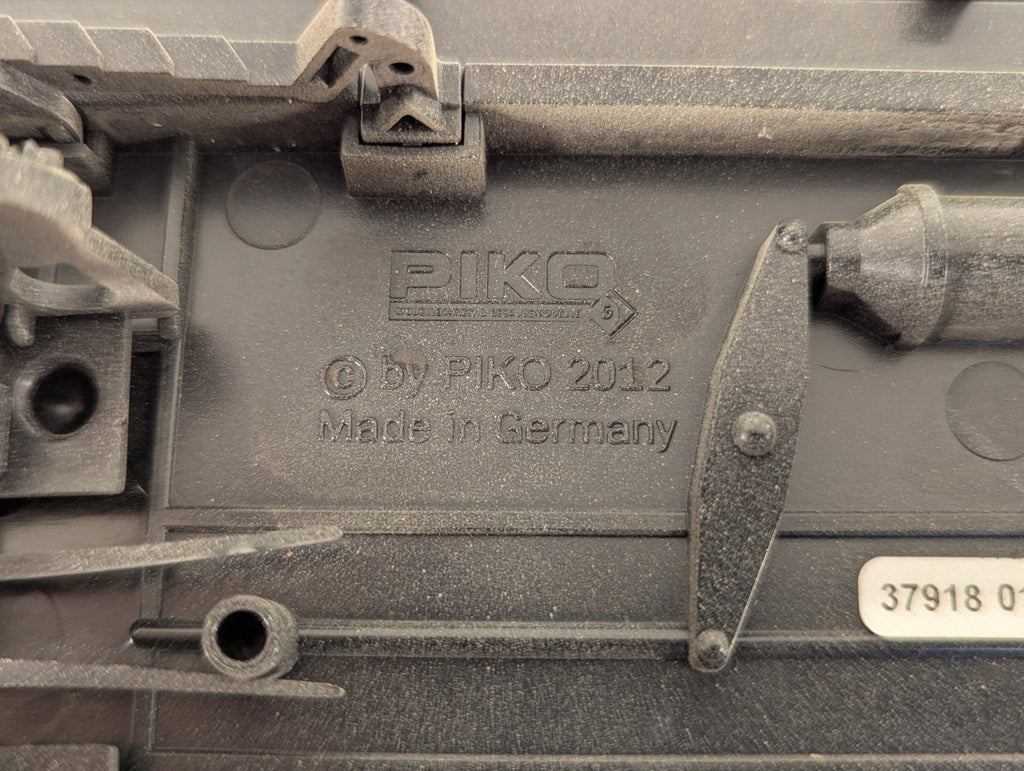 Piko G Gauge Weathered Acid Chemical Wagon – Missing Barrels