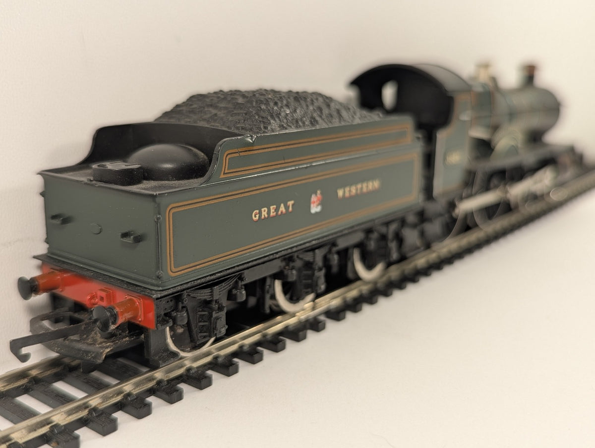 Hornby OO Gauge GWR County Class 4-4-0 'County of Denbigh' Steam Locomotive 3825