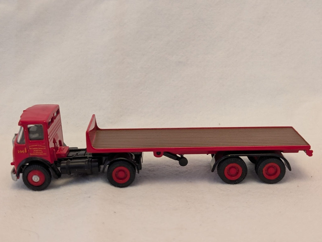 EFE 1:76 Scale Atkinson Articulated Flatbed Die-cast Lorry 296
