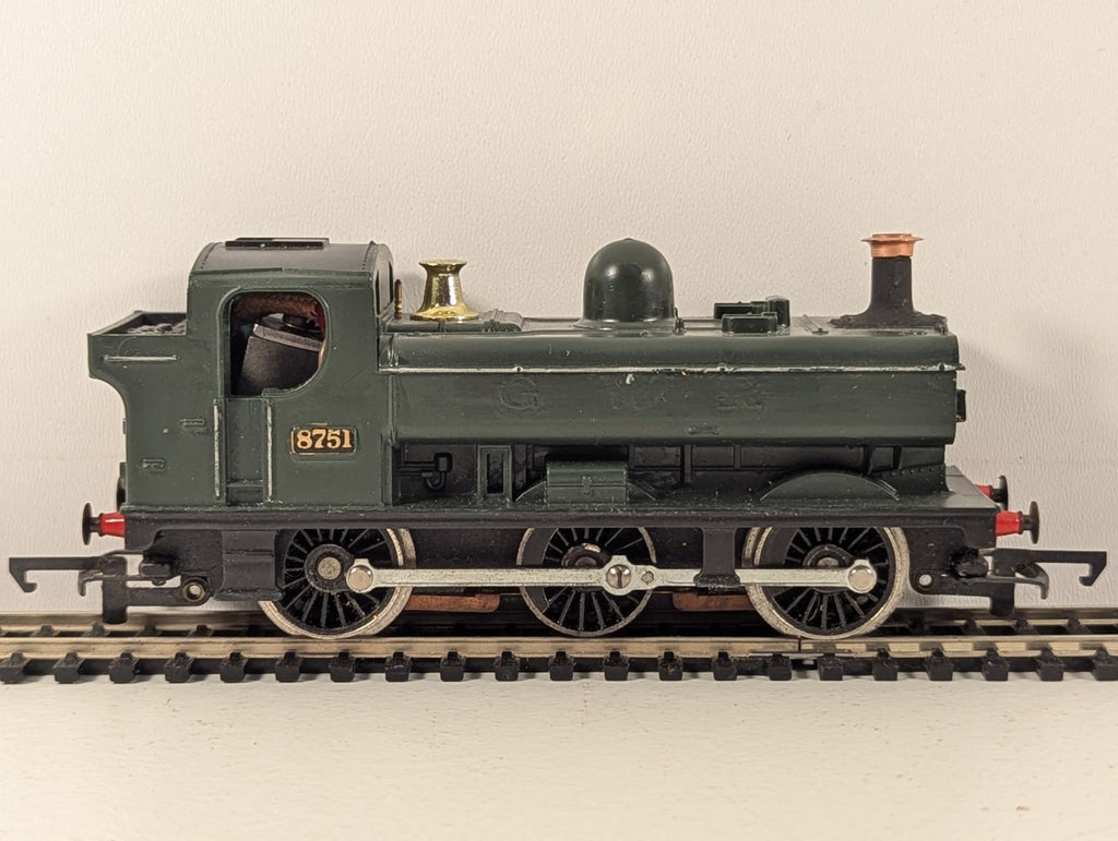 Tri-ang Hornby R300A GWR Class 57xx Pannier Tank Locomotive