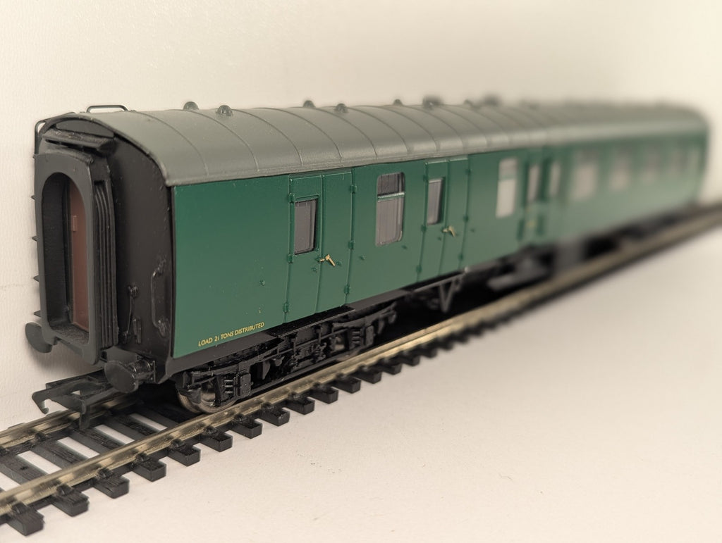 Bachmann OO Gauge BR Mk1 Brake Corridor Second (BSK) Passenger Coach S34255