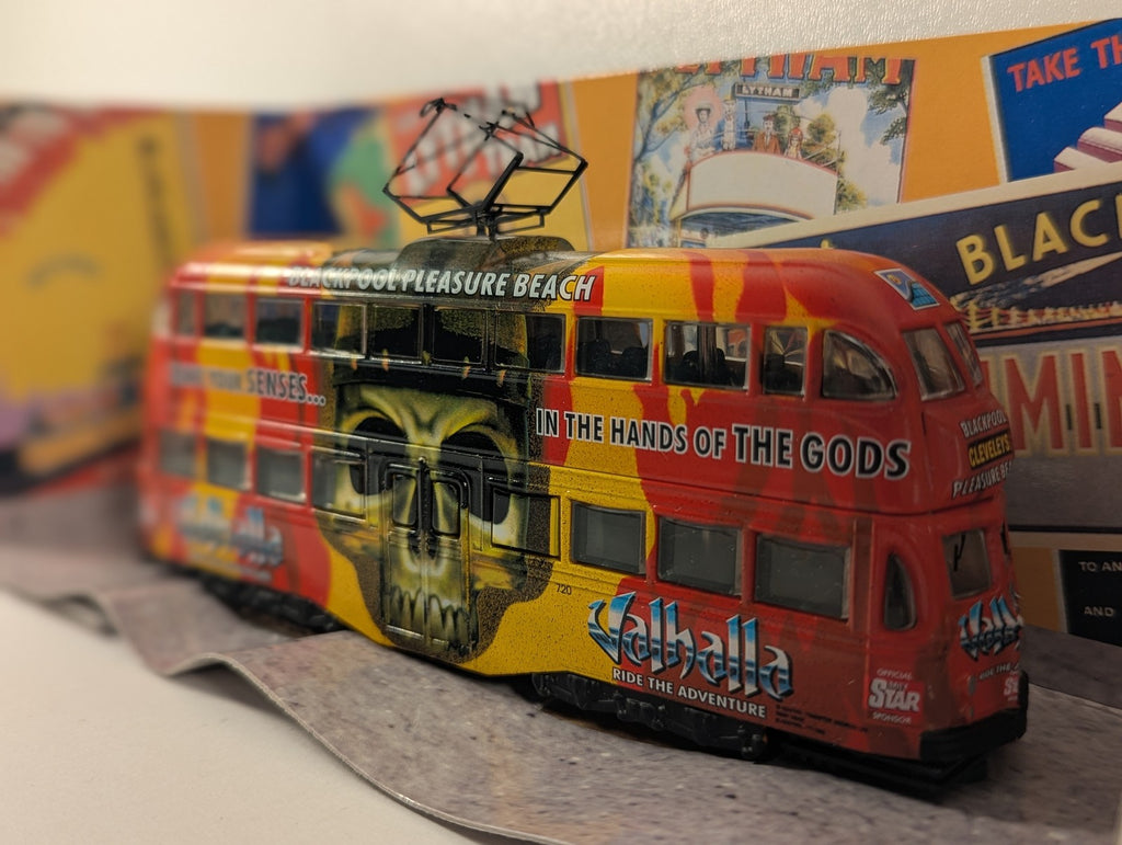 Corgi 1:76 Scale Blackpool Balloon Tram Valhalla 720