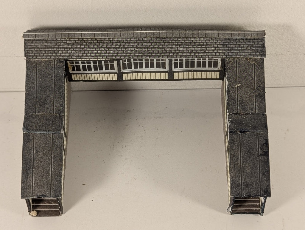 Metcalfe N  Gauge GWR Style Footbridge GWR Cream & Brown PO216