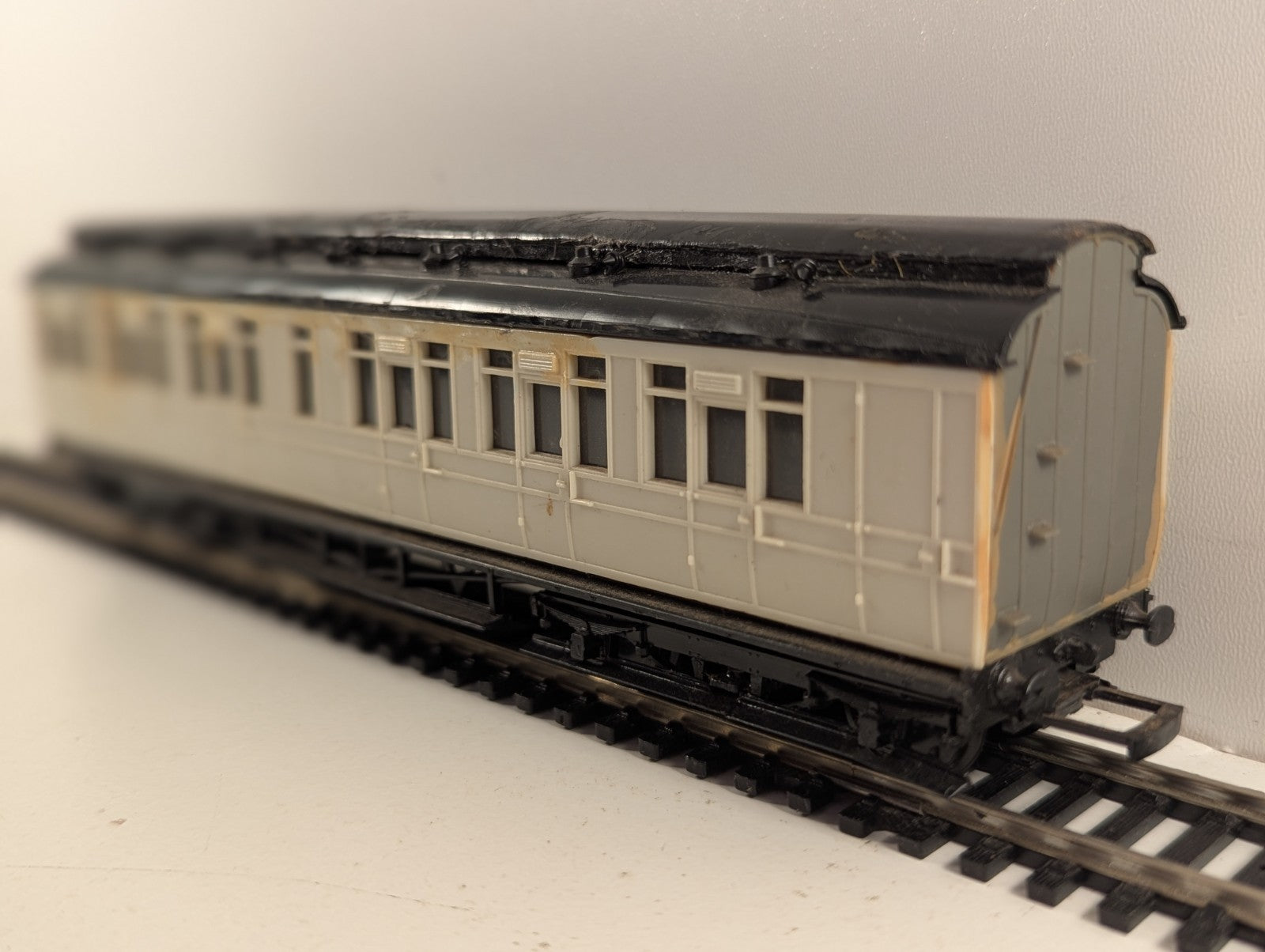 Ratio Midland/LMS Brake Coach Kit Built OO Gauge