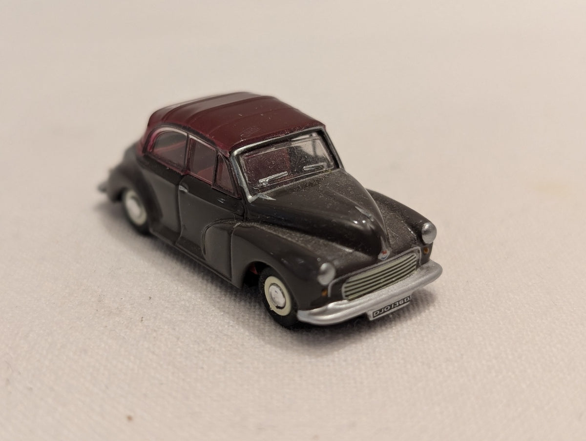 Oxford Diecast 1:76 Scale / OO Gauge Morris Minor 1000 Convertible