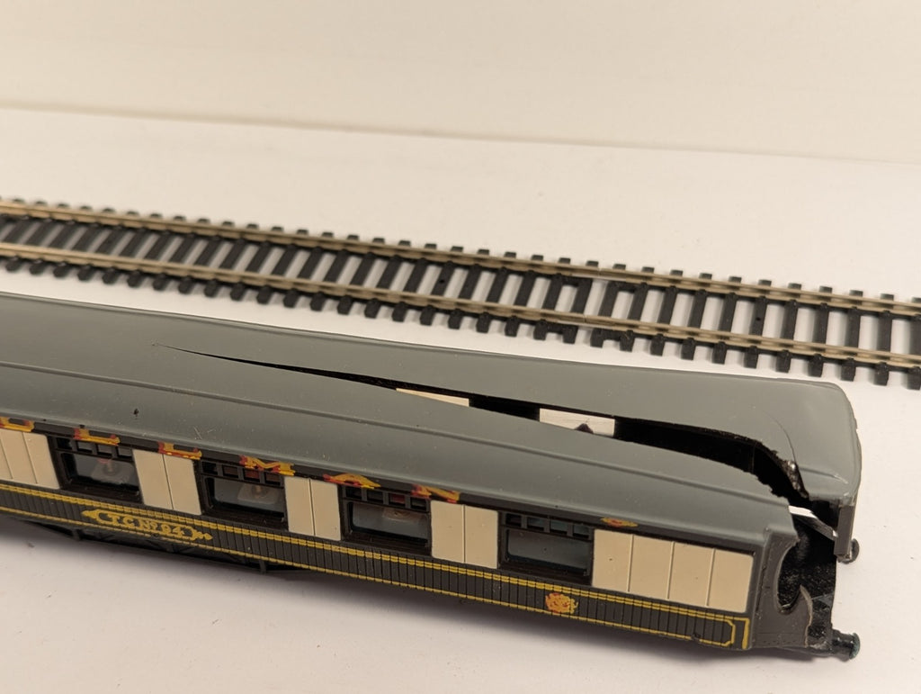 Graham Farish OO Gauge Pullman Third Parlour Brake T.C. No.94