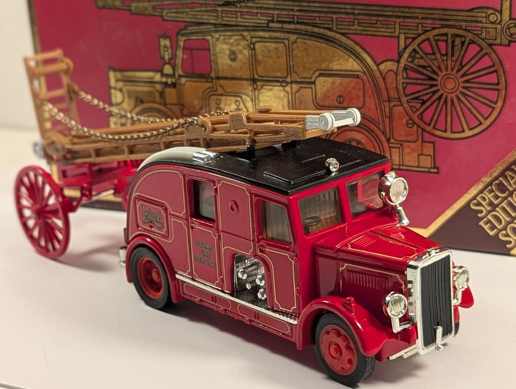 Matchbox Models of Yesteryear YS-9 1936 Leyland Cub Fire Engine