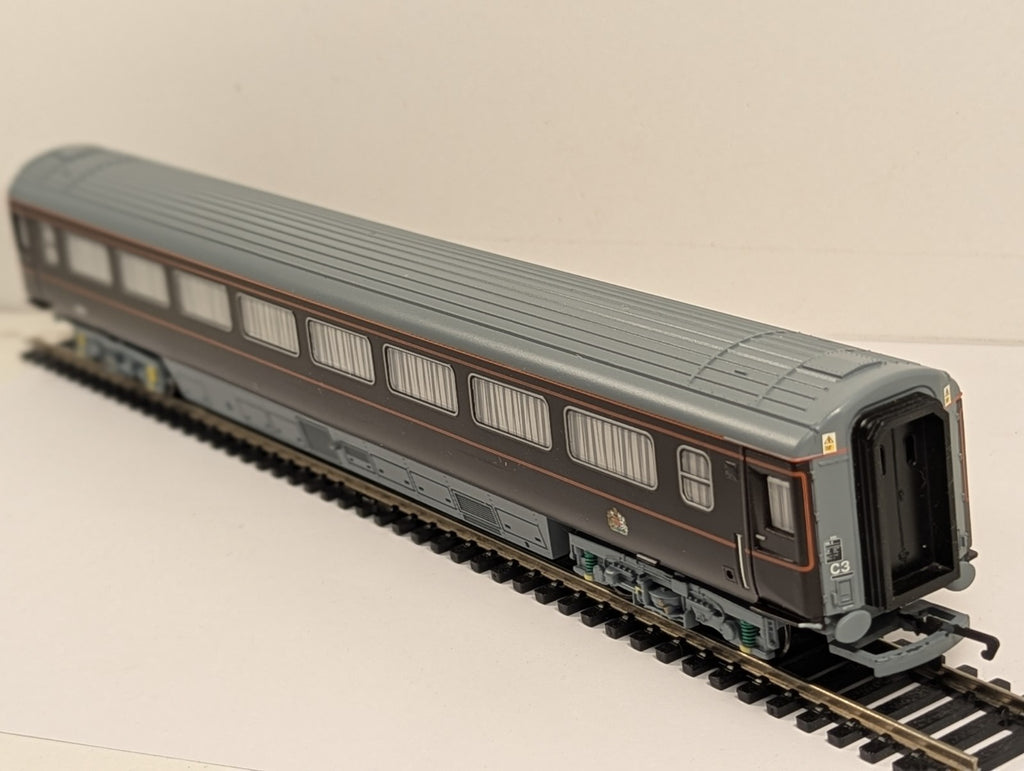 Hornby OO Gauge Royal Train Mk3 Queen's Saloon Coach 2903