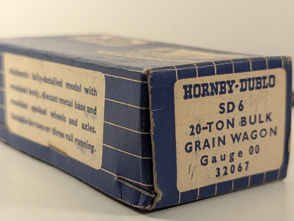 Hornby-Dublo 32067 OO Gauge 20-Ton Bulk Grain Wagon - Boxed - Missing Coupling