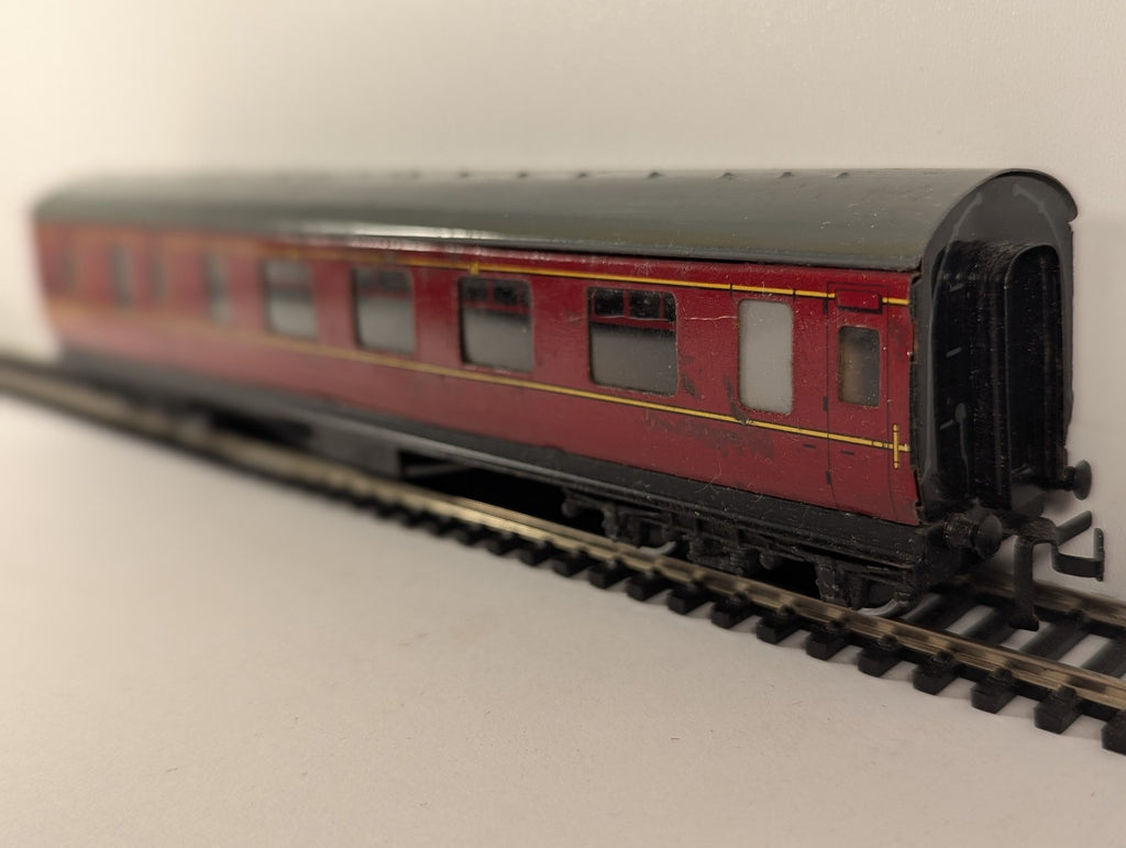 Hornby Dublo OO Gauge BR Maroon Brake Second Coach Passenger Coach M26143 4051
