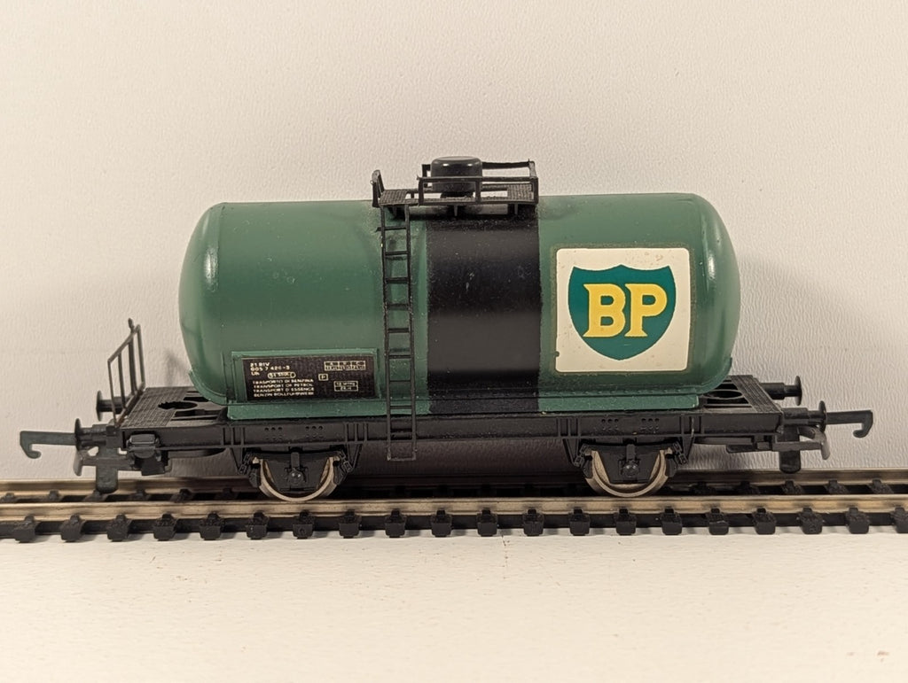 Lima HO Gauge BP Green Tanker Wagon