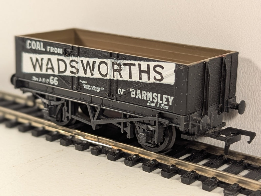 Mainline Railways 37176 5 Plank Wagon “Wadsworth”