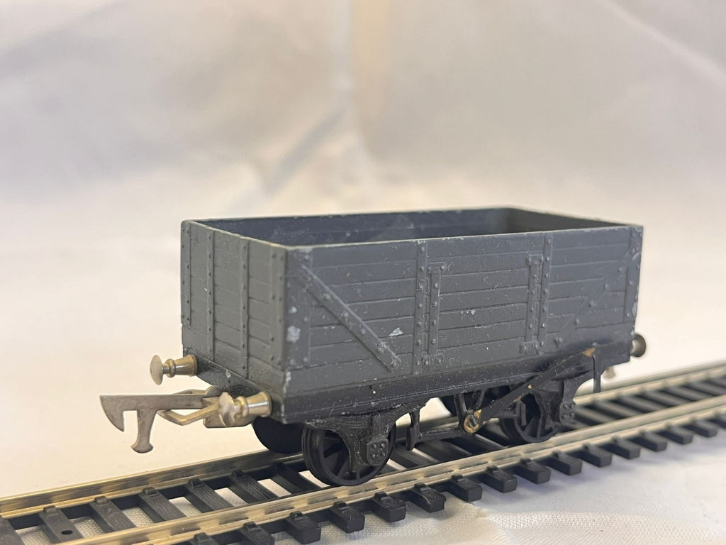 Graham Farrish 7 Plank Wagon Charcoal Finish