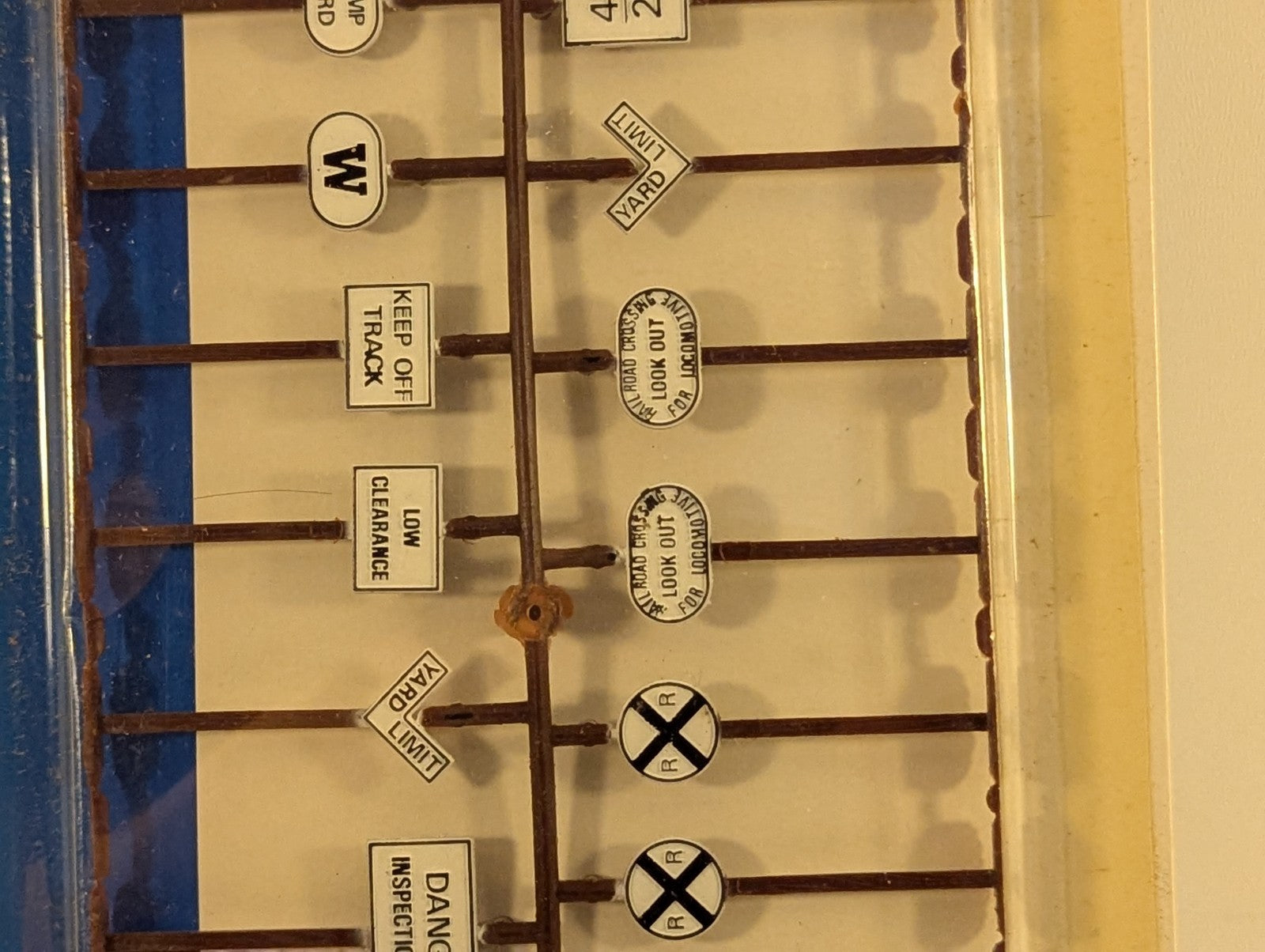 Life-Like HO Scale Railroad Signs Accessories 1125