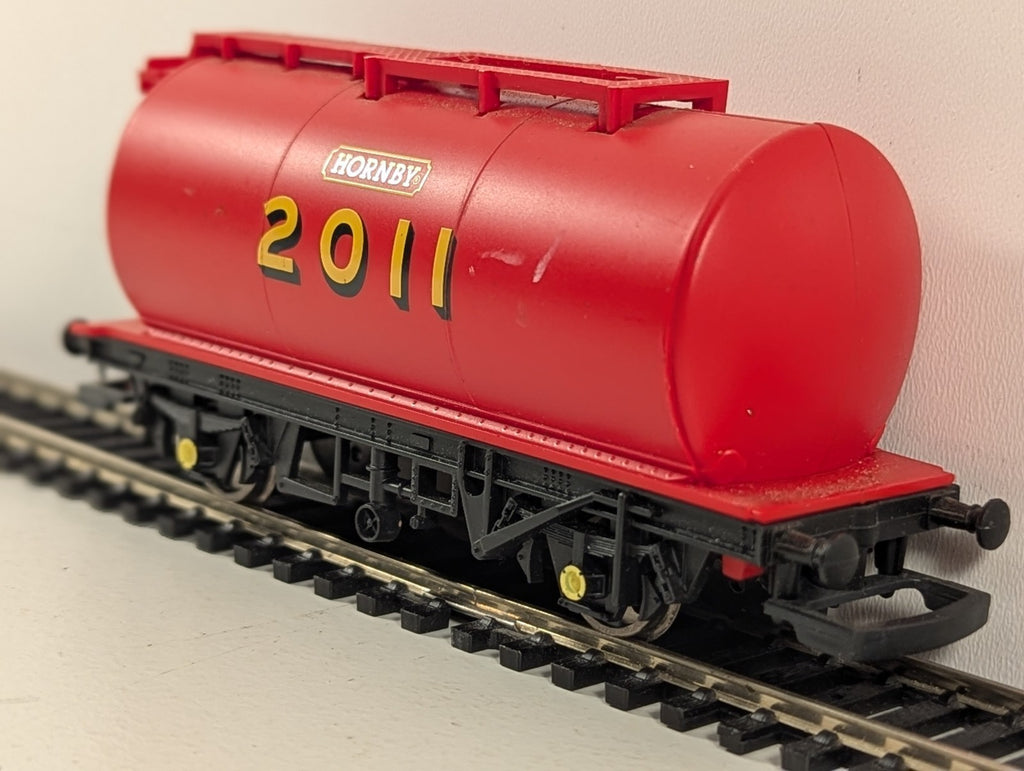 Hornby R6547 OO Gauge 2011 Tank Wagon