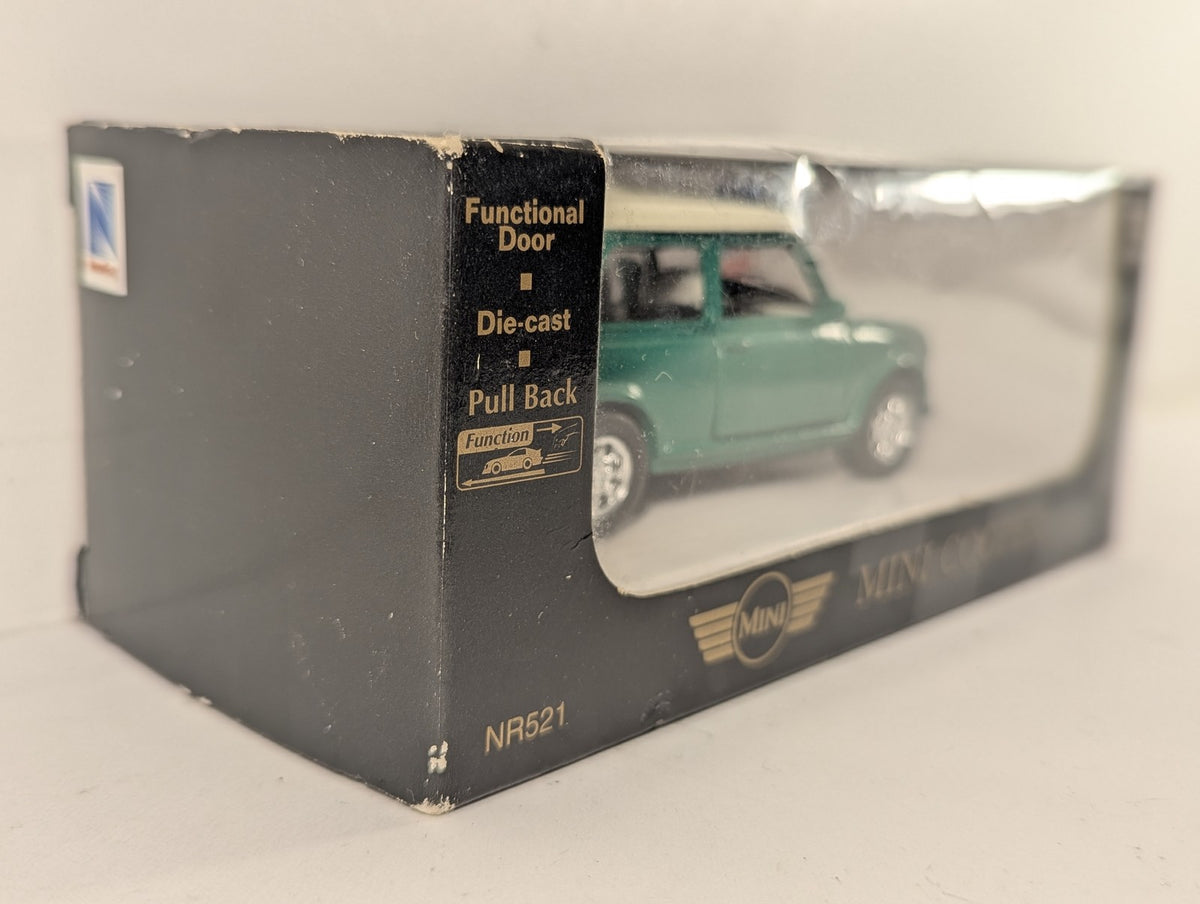 New-Ray 1:32 Mini Cooper Die-cast Model Car Green and White NR521