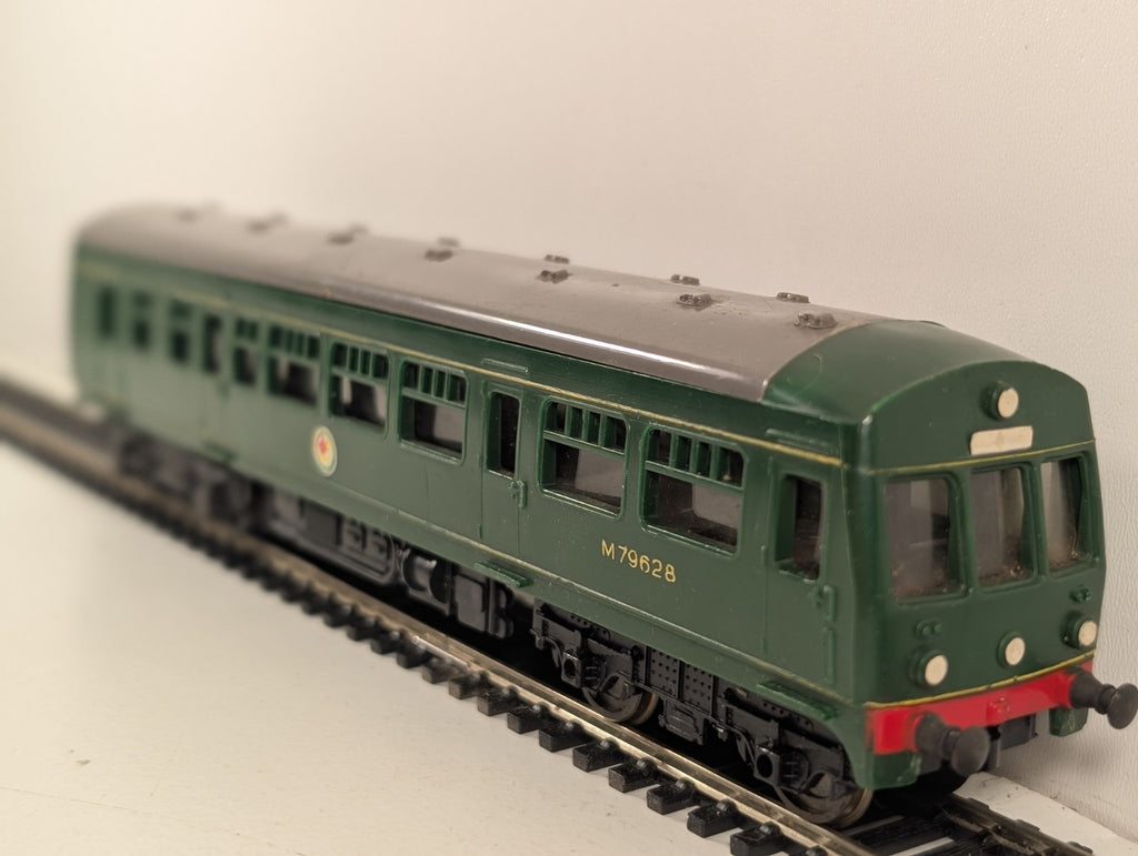 Tri-ang R157 OO Gauge Motorised Class 101 DMU BR Green
