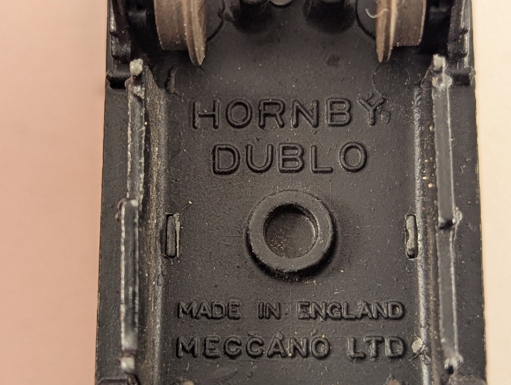 Hornby Dublo OO Gauge Vacuum Oil Company Tank Wagon Vacuum Oil Red