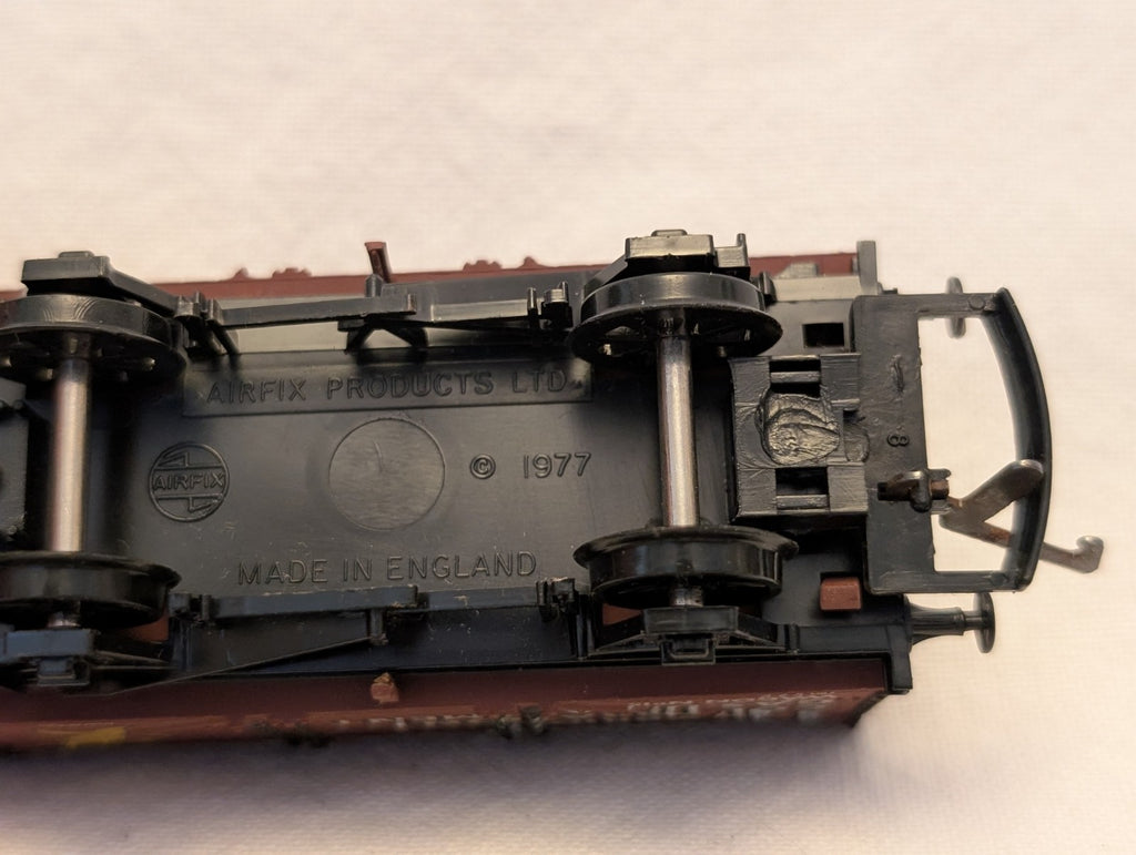 Airfix 7 Plank Wagon Open Wagon 15 Stalybridge Corporation Gas Department