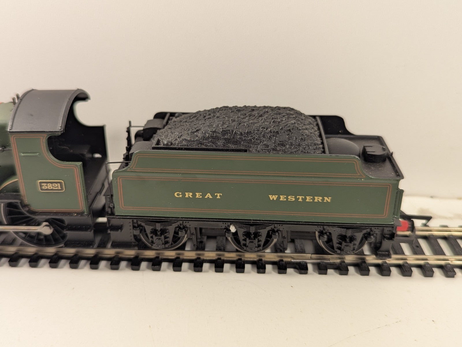 Hornby R3061 OO Gauge GWR County Of Bedford Loco – Wheel Wobble